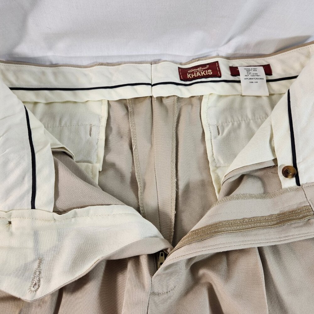 Eddie Bauer Nano-Care Relaxed Fit Khaki Pants Men’s Sz 36 (Actual 34) Pleated - Picture 9 of 12